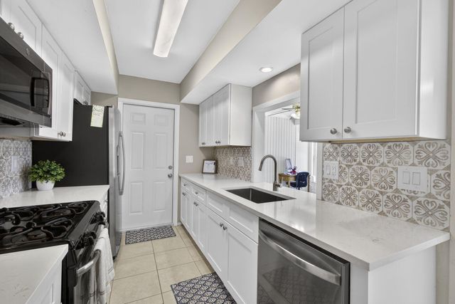 273 NE Orchard Street, Port St. Lucie, Port St Lucie, FL 34983