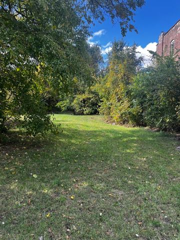 6716 S Parnell Avenue, Chicago, IL 60621