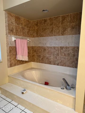 1510 N Beach Street, Ormond Beach, FL 32174