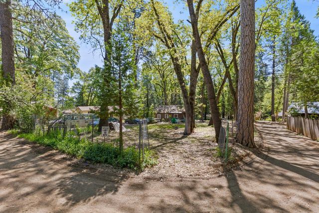 660 Glenwood Rd, Grass Valley, CA 95945
