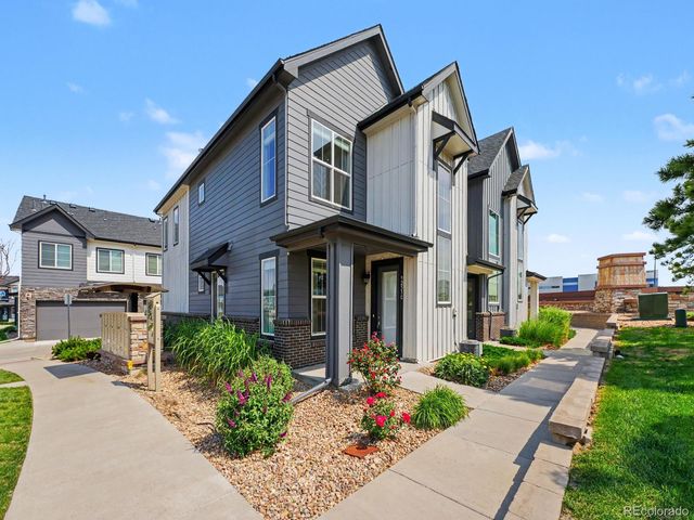 9251 Garnett Way C, Arvada, CO 80007