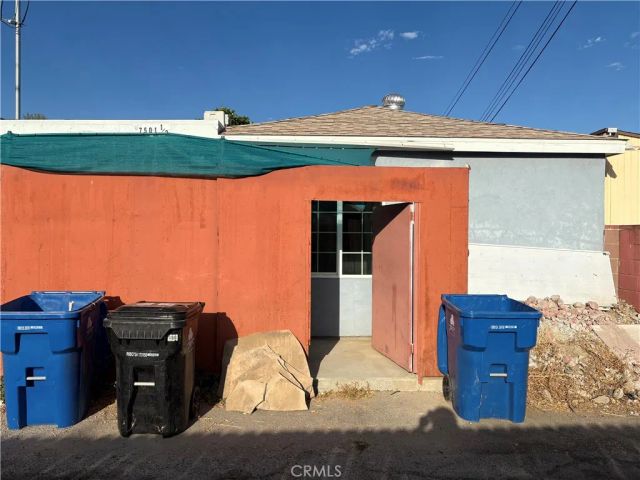 7501 Corbin, Winnetka, CA 91306