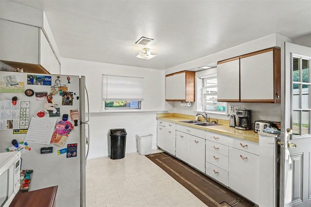 6316 Peachtree Street, Portage, MI 49024