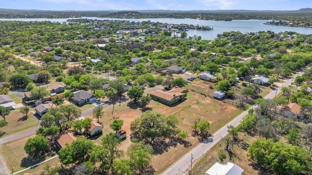 208 Norwood DR, Granite Shoals, TX 78654