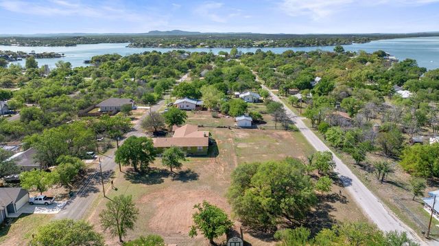 208 Norwood DR, Granite Shoals, TX 78654