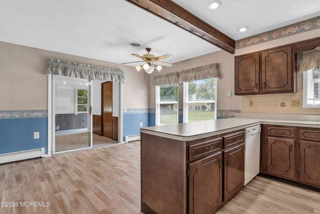 35 Puerto Vallarta Street, Toms River, NJ 08757
