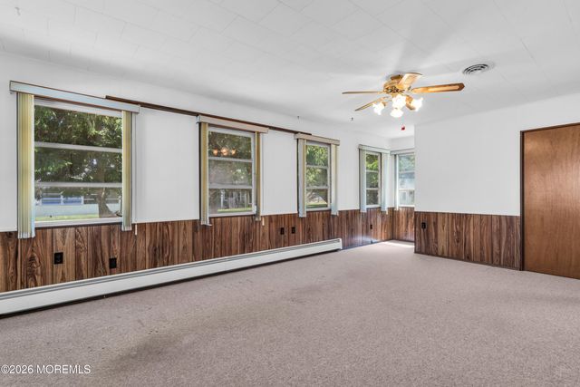 35 Puerto Vallarta Street, Toms River, NJ 08757