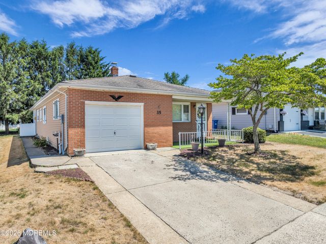 35 Puerto Vallarta Street, Toms River, NJ 08757