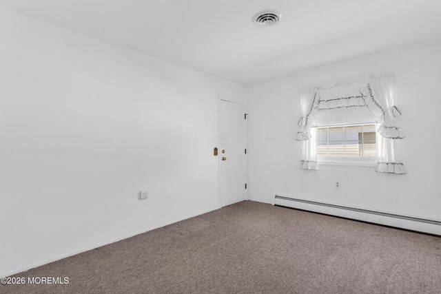 35 Puerto Vallarta Street, Toms River, NJ 08757