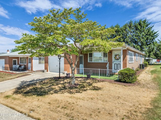 35 Puerto Vallarta Street, Toms River, NJ 08757