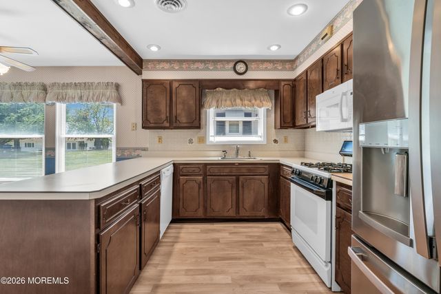 35 Puerto Vallarta Street, Toms River, NJ 08757
