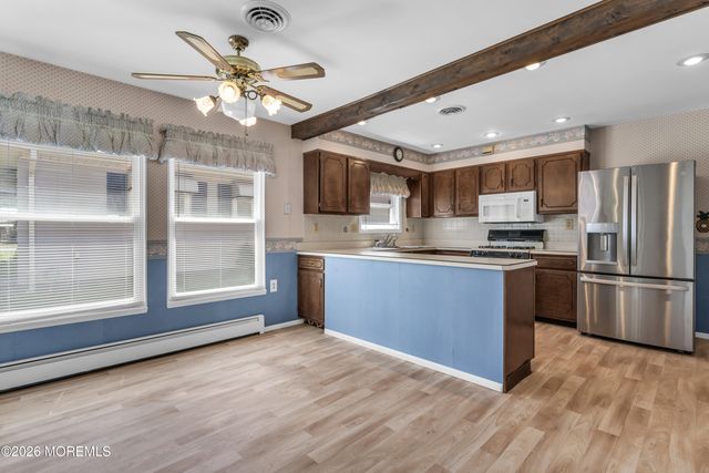 35 Puerto Vallarta Street, Toms River, NJ 08757
