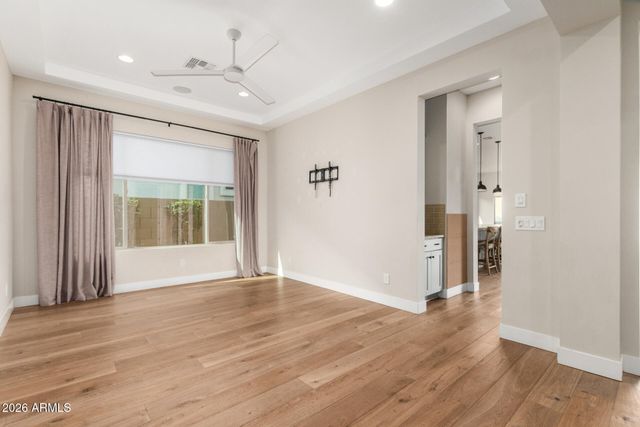 2830 E CREST Lane, Phoenix, AZ 85050