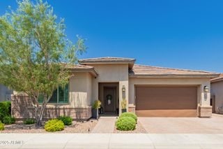 2830 E CREST Lane, Phoenix, AZ 85050