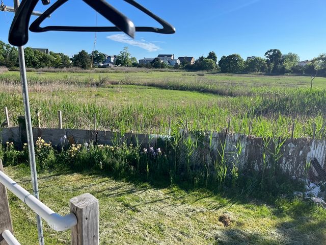 576 Sea St, Quincy, MA 02169