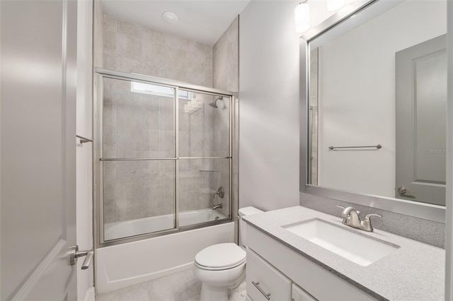 11890 SW 33RD LANE, Gainesville, FL 32608