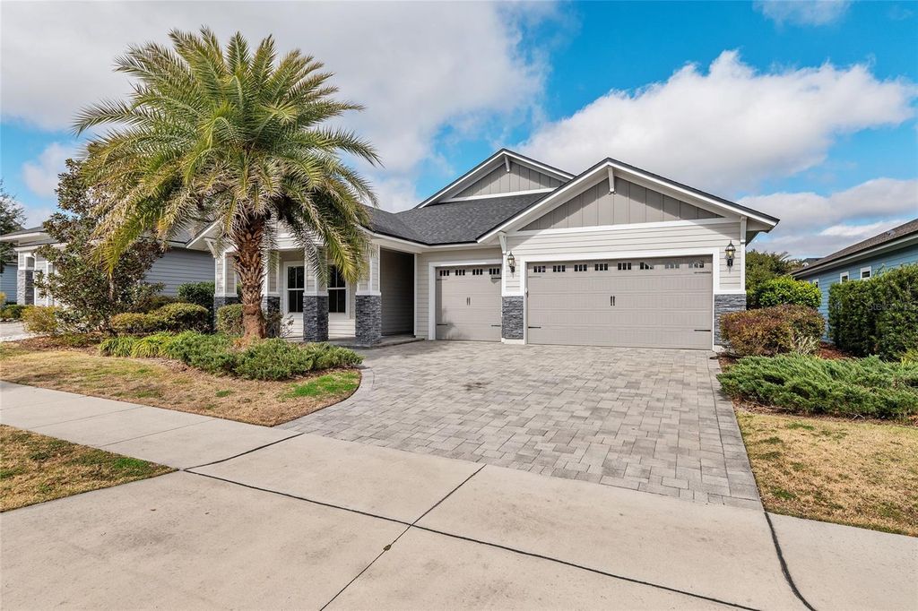 Image 2 of property listing at 11890 SW 33RD LANE, Gainesville, FL 32608