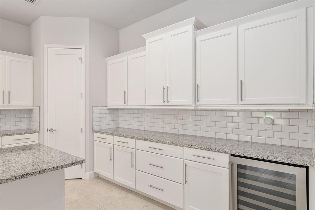 Image 23 of property listing at 11890 SW 33RD LANE, Gainesville, FL 32608