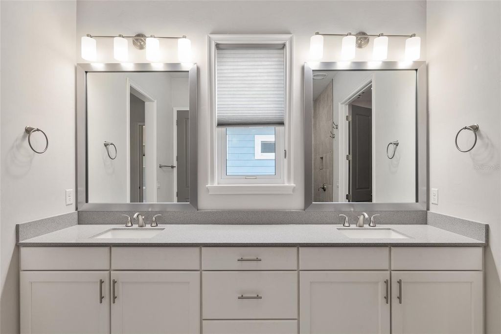 Image 37 of property listing at 11890 SW 33RD LANE, Gainesville, FL 32608