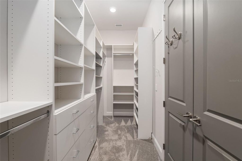 Image 43 of property listing at 11890 SW 33RD LANE, Gainesville, FL 32608