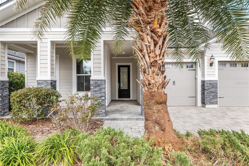 Image 6 of property listing at 11890 SW 33RD LANE, Gainesville, FL 32608