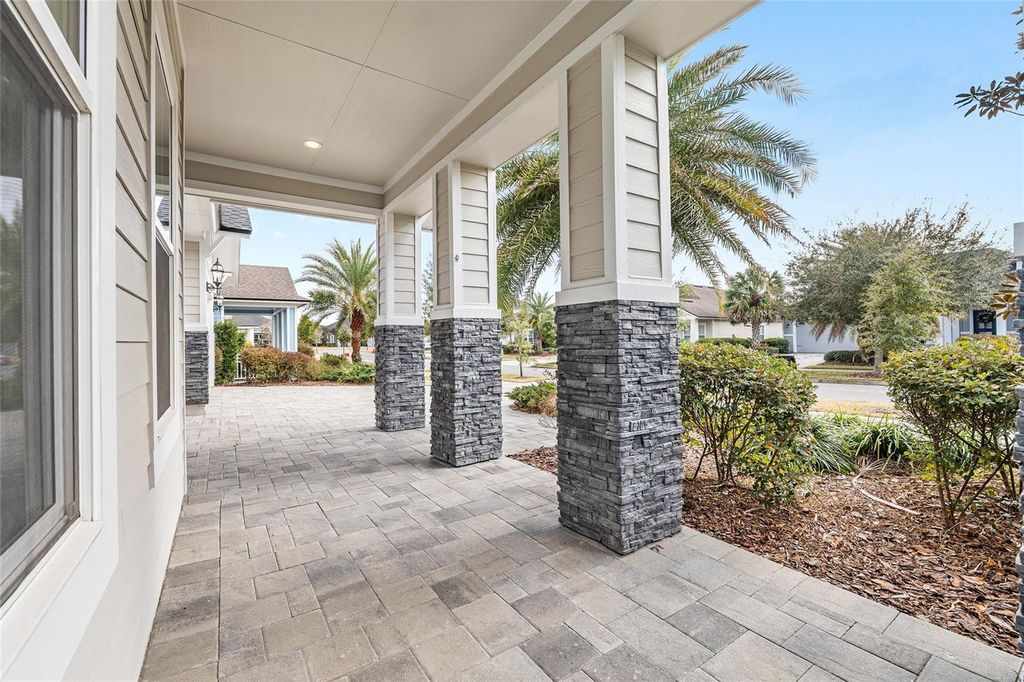 Image 9 of property listing at 11890 SW 33RD LANE, Gainesville, FL 32608