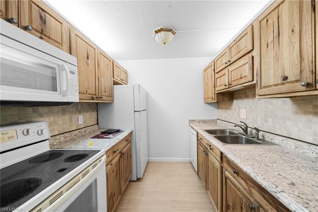 431 Van Buren ST D3, Fort Myers, FL 33916
