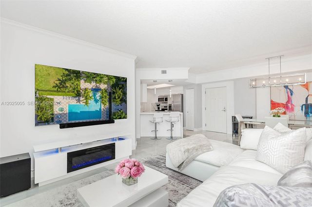 2000 N Bayshore Drive 619, Miami, FL 33137