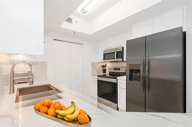 2000 N Bayshore Drive 619, Miami, FL 33137