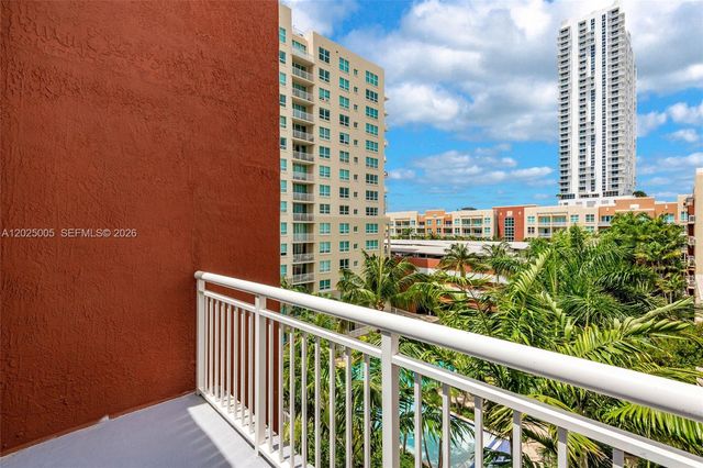 2000 N Bayshore Drive 619, Miami, FL 33137
