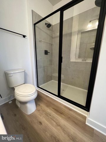 5 SIDNEY LN, Stratford, NJ 08084