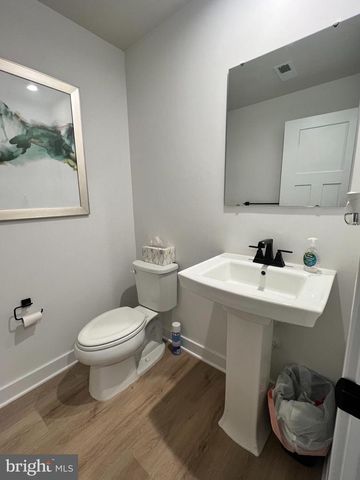 5 SIDNEY LN, Stratford, NJ 08084