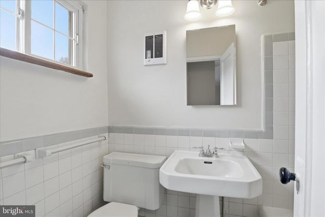 3105 MARTHA CUSTIS DR, Alexandria, VA 22302