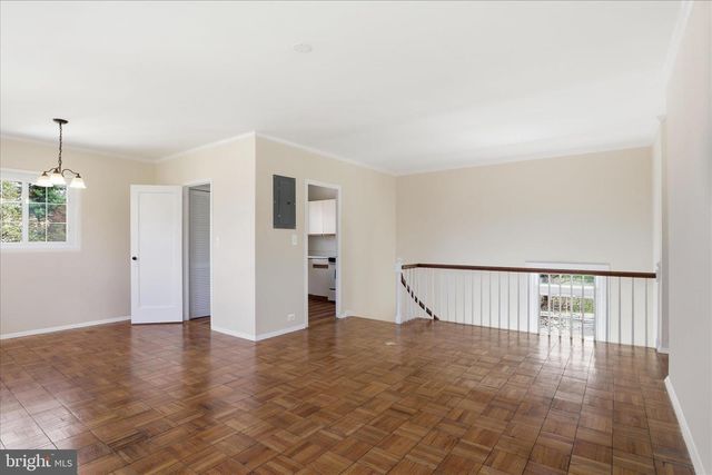 3105 MARTHA CUSTIS DR, Alexandria, VA 22302