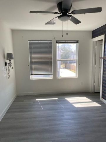 4007 King Street, Houston, TX 77026