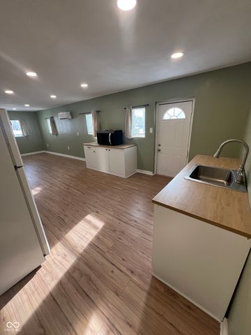 2530 N Temple Avenue, Indianapolis, IN 46218