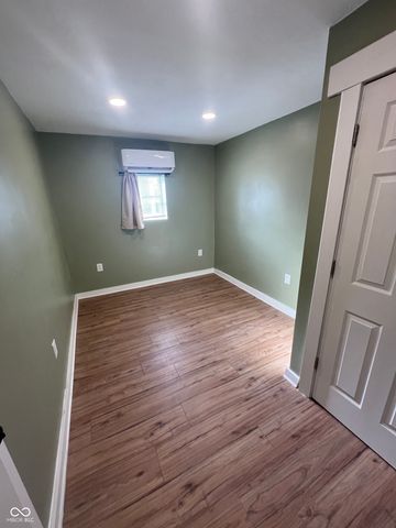 2530 N Temple Avenue, Indianapolis, IN 46218