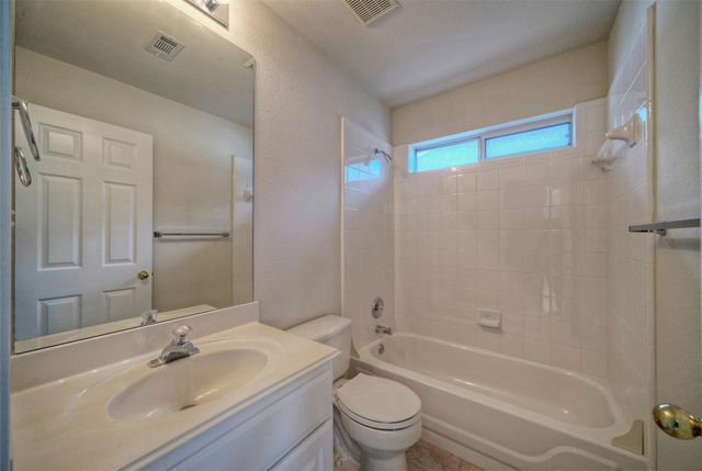 2616 Henley DR, Round Rock, TX 78681