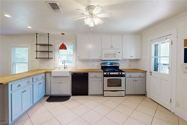 601 West Mustang Street, Caldwell, TX 77836