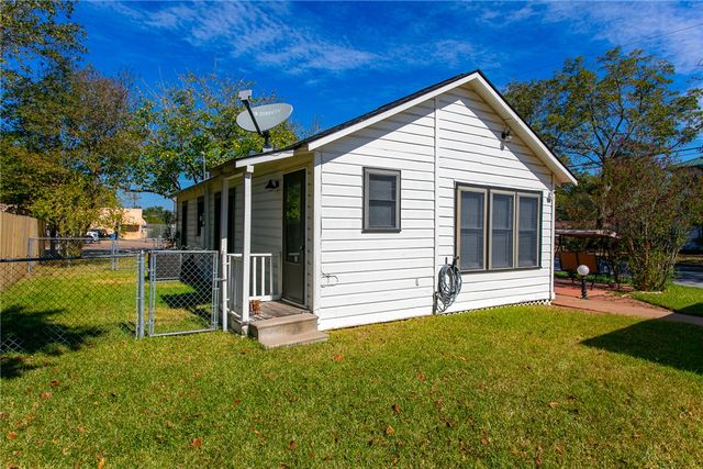 601 West Mustang Street, Caldwell, TX 77836