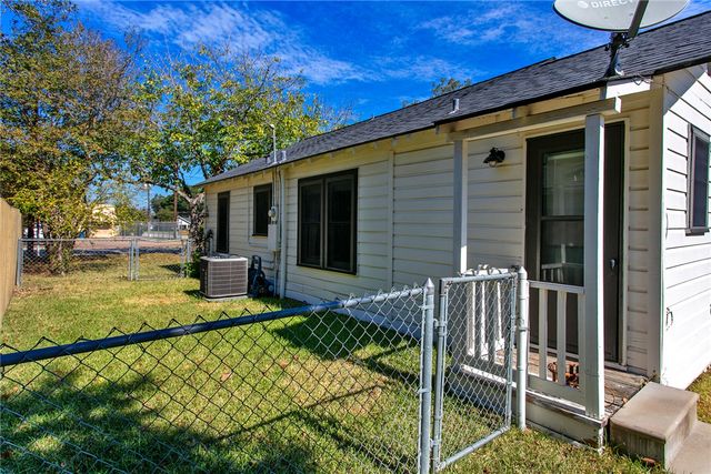 601 West Mustang Street, Caldwell, TX 77836
