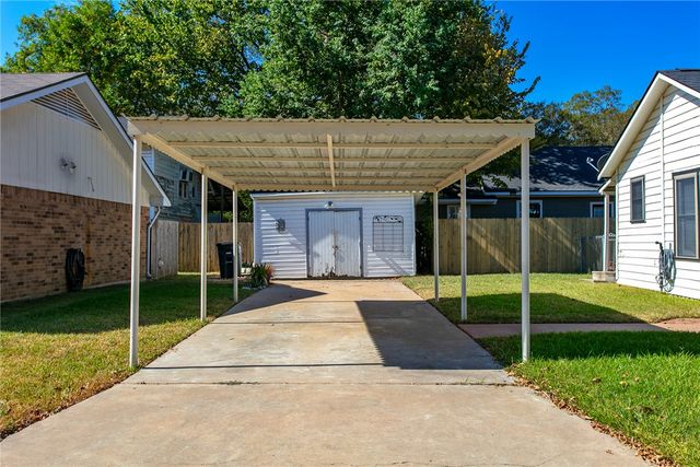 601 West Mustang Street, Caldwell, TX 77836
