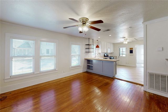 601 West Mustang Street, Caldwell, TX 77836