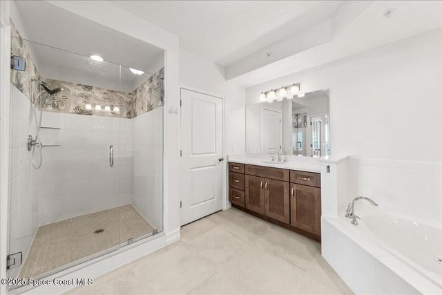 1465 S Harbor City Boulevard 902, Melbourne, FL 32901