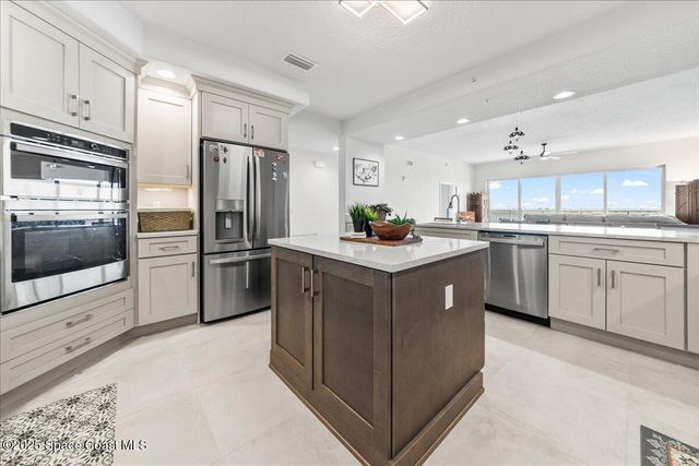 1465 S Harbor City Boulevard 902, Melbourne, FL 32901