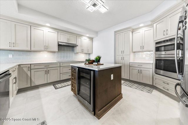 1465 S Harbor City Boulevard 902, Melbourne, FL 32901