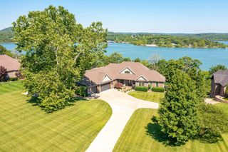 1046 Clearspring Road, Shell Knob, MO 65747