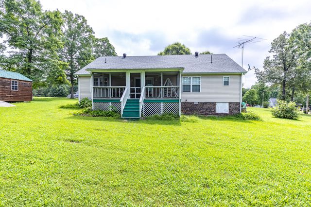 128 Pin Oaks Ln, Hohenwald, TN 38462