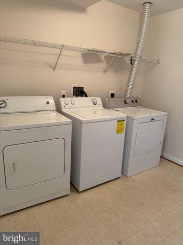 144 KEATING CIR, Stafford, VA 22554