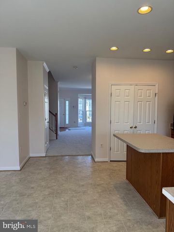 144 KEATING CIR, Stafford, VA 22554